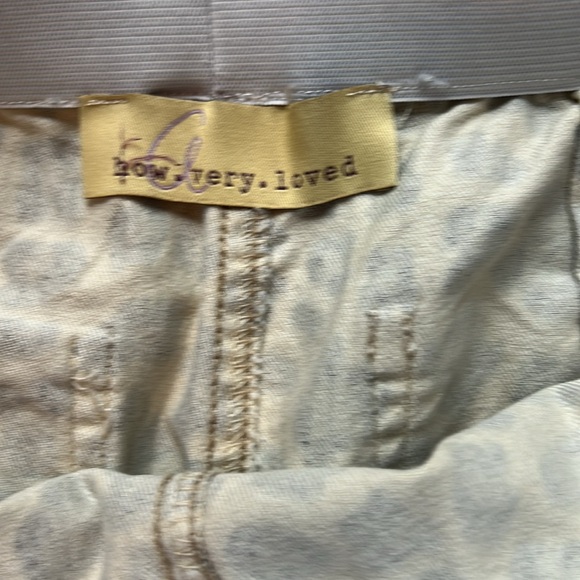 How.Very.Loved - Cheetah Print flare pants - like new - Picture 4 of 8